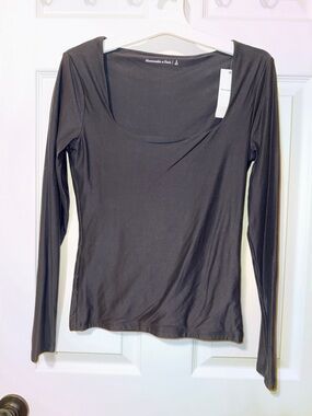 Abercrombie & Fitch Black Long Sleeve Scoop Neck Top